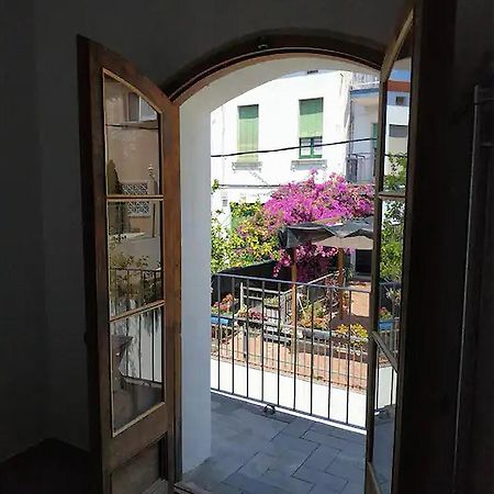 Apartamento De Diseno Cerca De Tren, Playa Y Bcn Masnou Εξωτερικό φωτογραφία